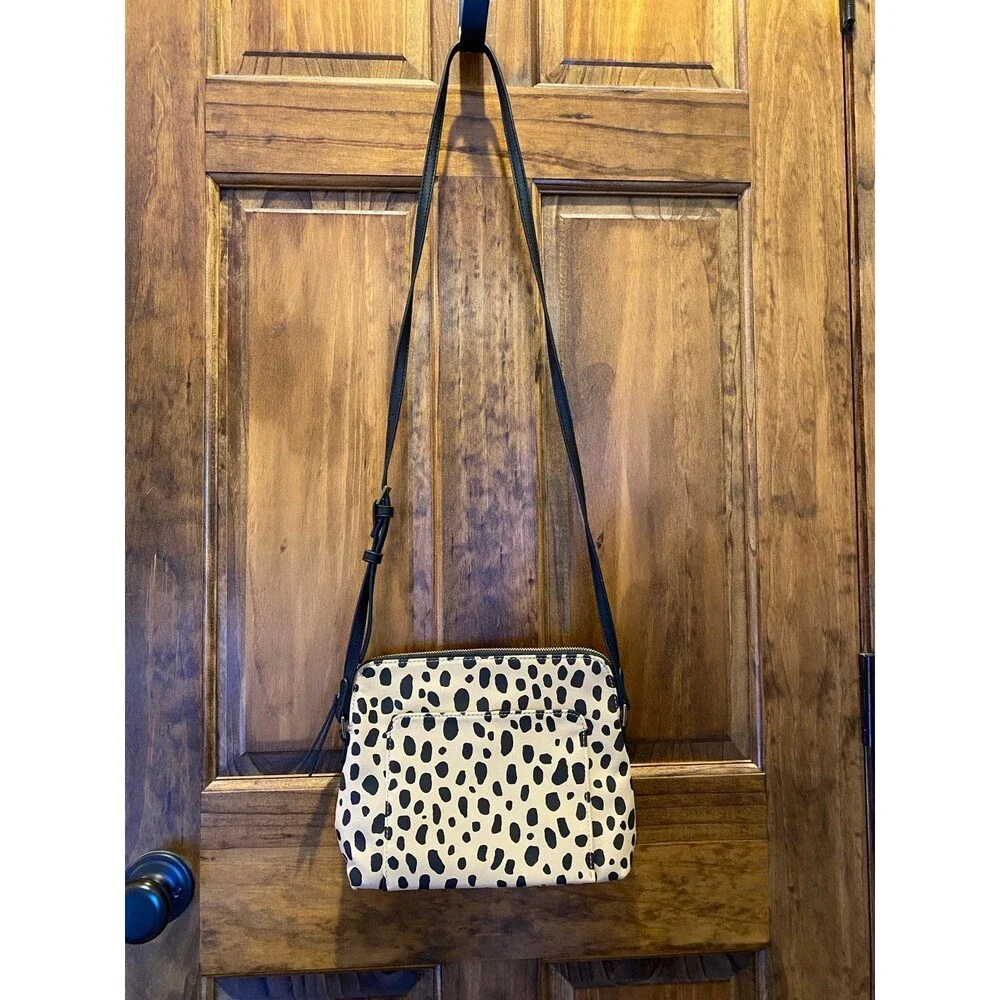 Universal Threads Crossbody Bag Tan Black Leopard Print Purse‎ Zipper Close